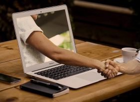 Çevrim İçi Mülakat Varken