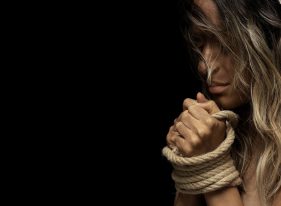 Karısını Döven CEO