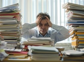 Haftada 55 Saat Çalışmak Ömürden 9 Yıl Çalıyor