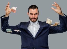Selam Vermeyen Patron Tazminat Kazandırdı