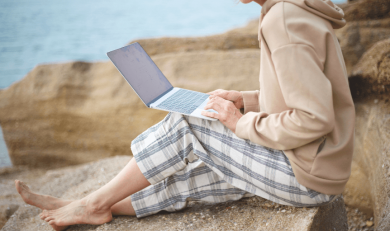 Türk Çalışanlar Tatilde de E-Posta Cevaplıyor